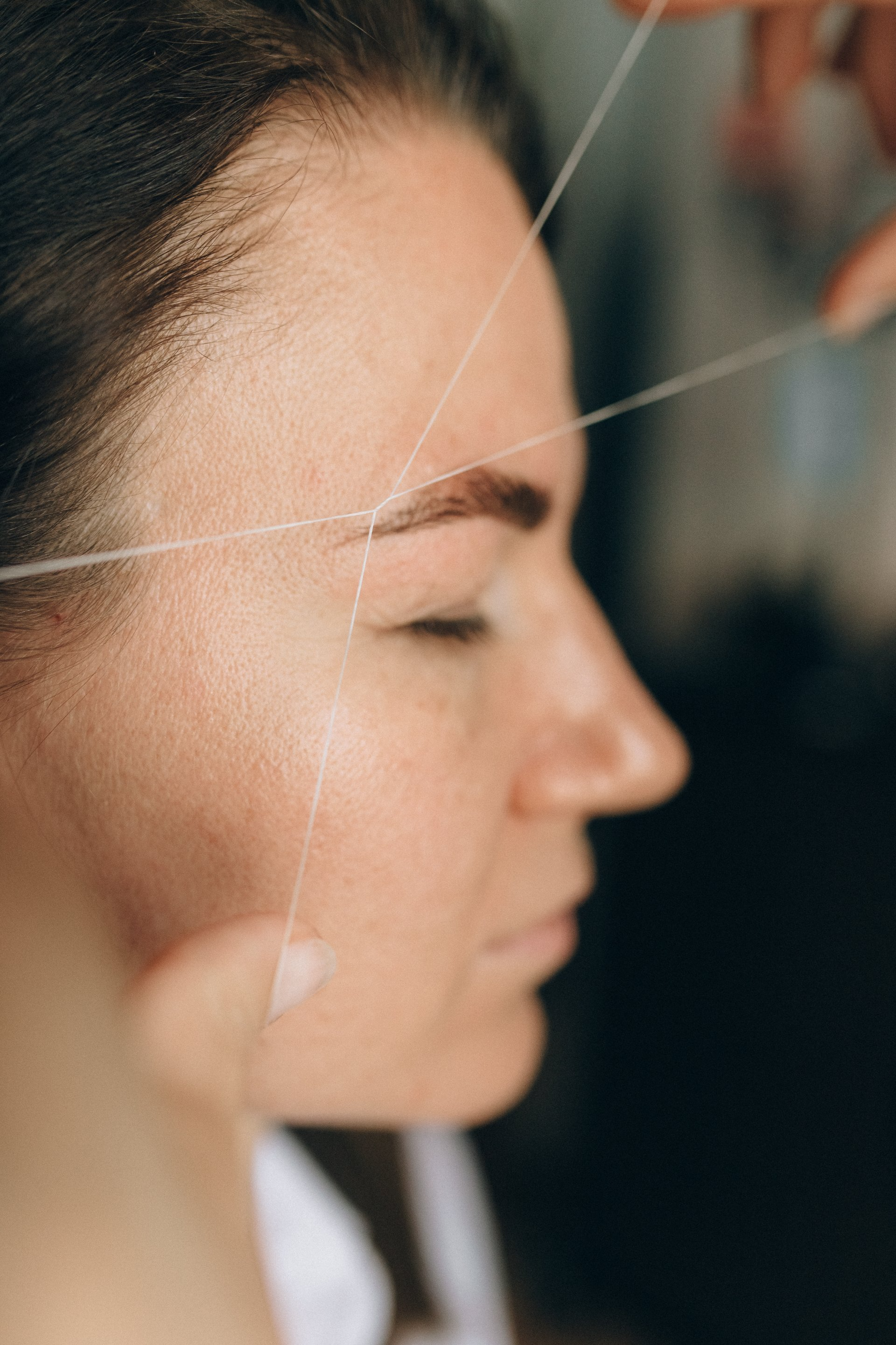 Treaden – wenkbrauw threading